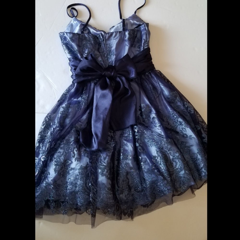 Deb Party Dress gorgeous blue size 3 Deb